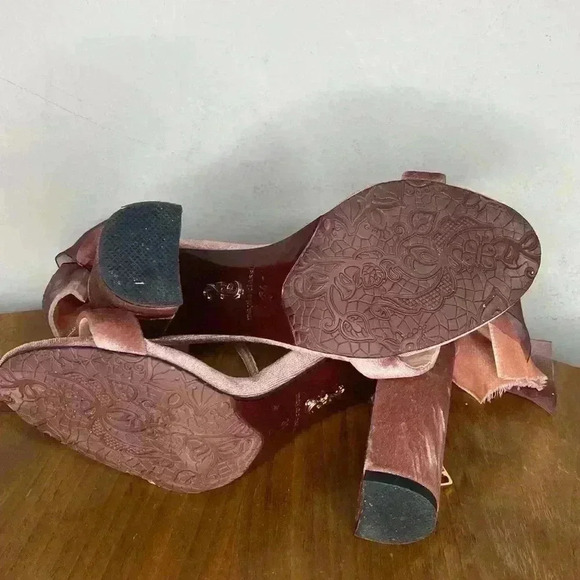 Mayla Classic Giddily Dusty Pink Rose Womens Size 34 Heels Sandals - Picture 7 of 8